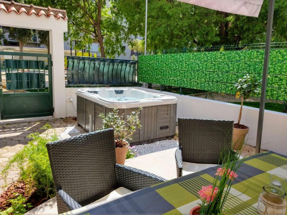 Apartment Lemon Tree Split Exterior photo